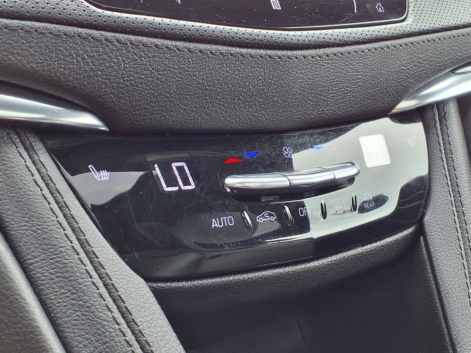 Used 2021 Cadillac XT5 Premium Luxury w/ LPO, Floor Liner Package AWD/4WD image 25