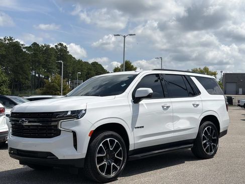 Used 2022 Chevrolet Tahoe RST w/ Luxury Package RWD image 8
