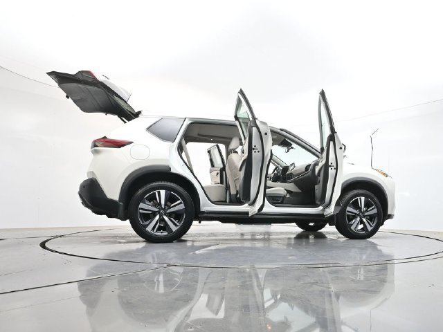 Used 2023 Nissan Rogue SL FWD image 34