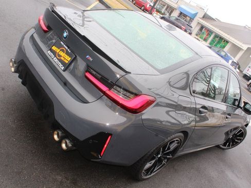 Used 2023 BMW M340i xDrive image 4