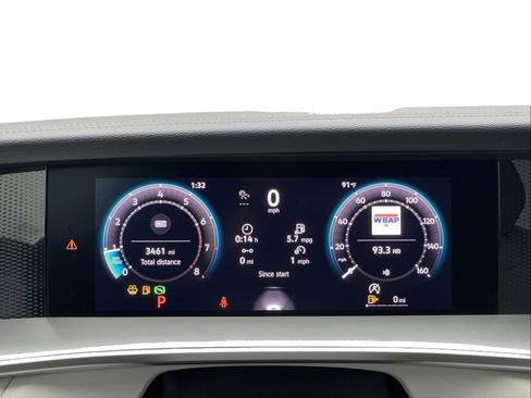 Used 2025 Volkswagen Tiguan SE w/ Panoramic Sunroof Package FWD image 38