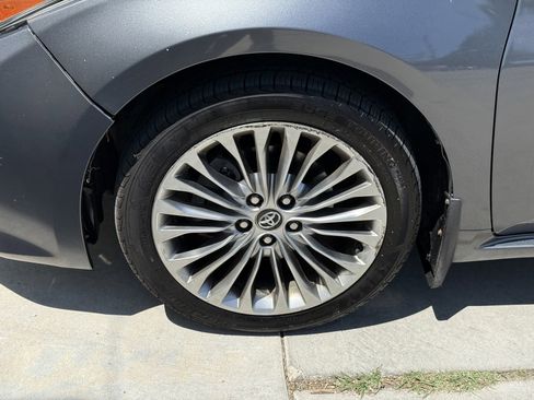 Used 2016 Toyota Avalon Limited w/ Toyota Safety Sense Package FWD image 13