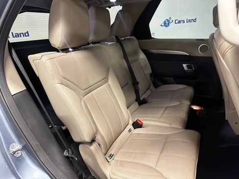 Used 2020 Land Rover Discovery Landmark image 19