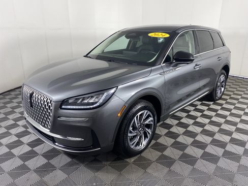 Used 2024 Lincoln Corsair AWD w/ Equipment Group 101A image 11