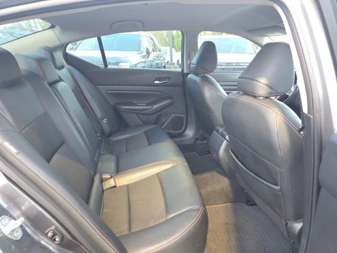 Used 2022 Nissan Altima 2.5 SR image 23