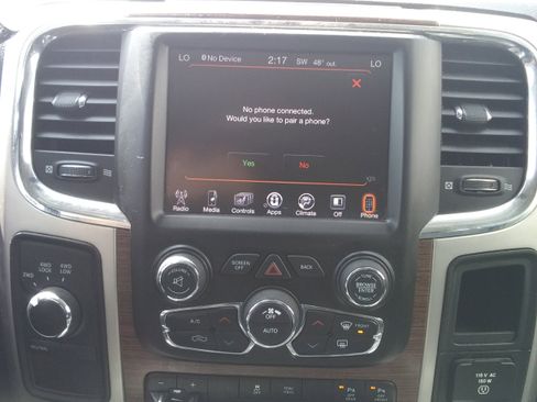 Used 2016 RAM 2500 Laramie w/ Convenience Group AWD/4WD image 26