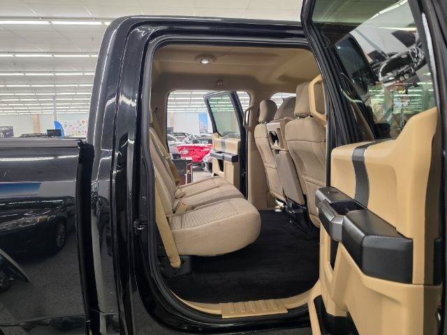 Used 2017 Ford F150 XLT AWD/4WD image 11