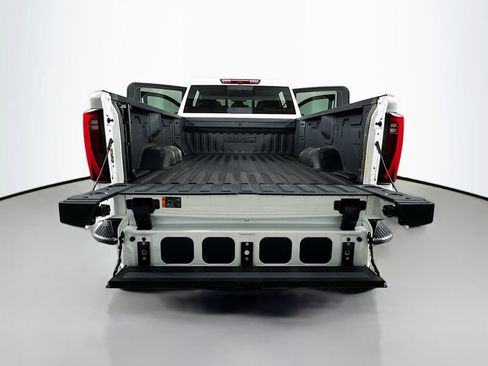 Used 2025 GMC Sierra 3500 Denali AWD/4WD image 25