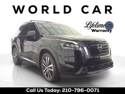 Used 2025 Nissan Pathfinder Platinum
