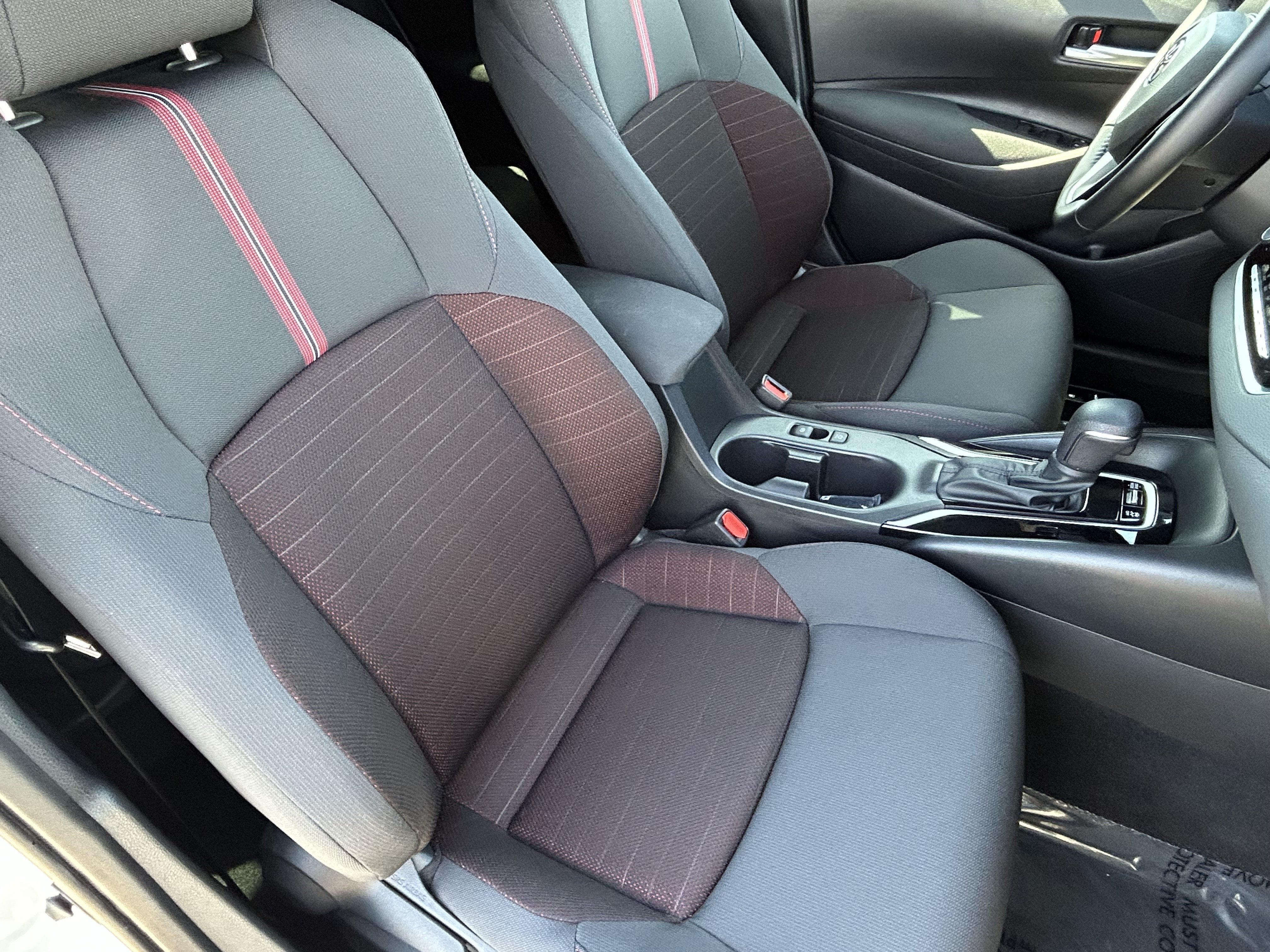 Certified 2026 Toyota Corolla SE w/ SE Package FWD image 11