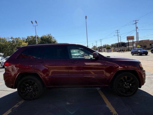 Used 2020 Jeep Grand Cherokee Altitude image 6