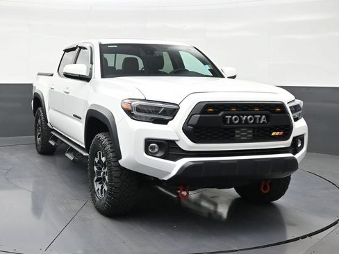 Used 2023 Toyota Tacoma TRD Off-Road w/ TRD Premium Off Road Package RWD image 7