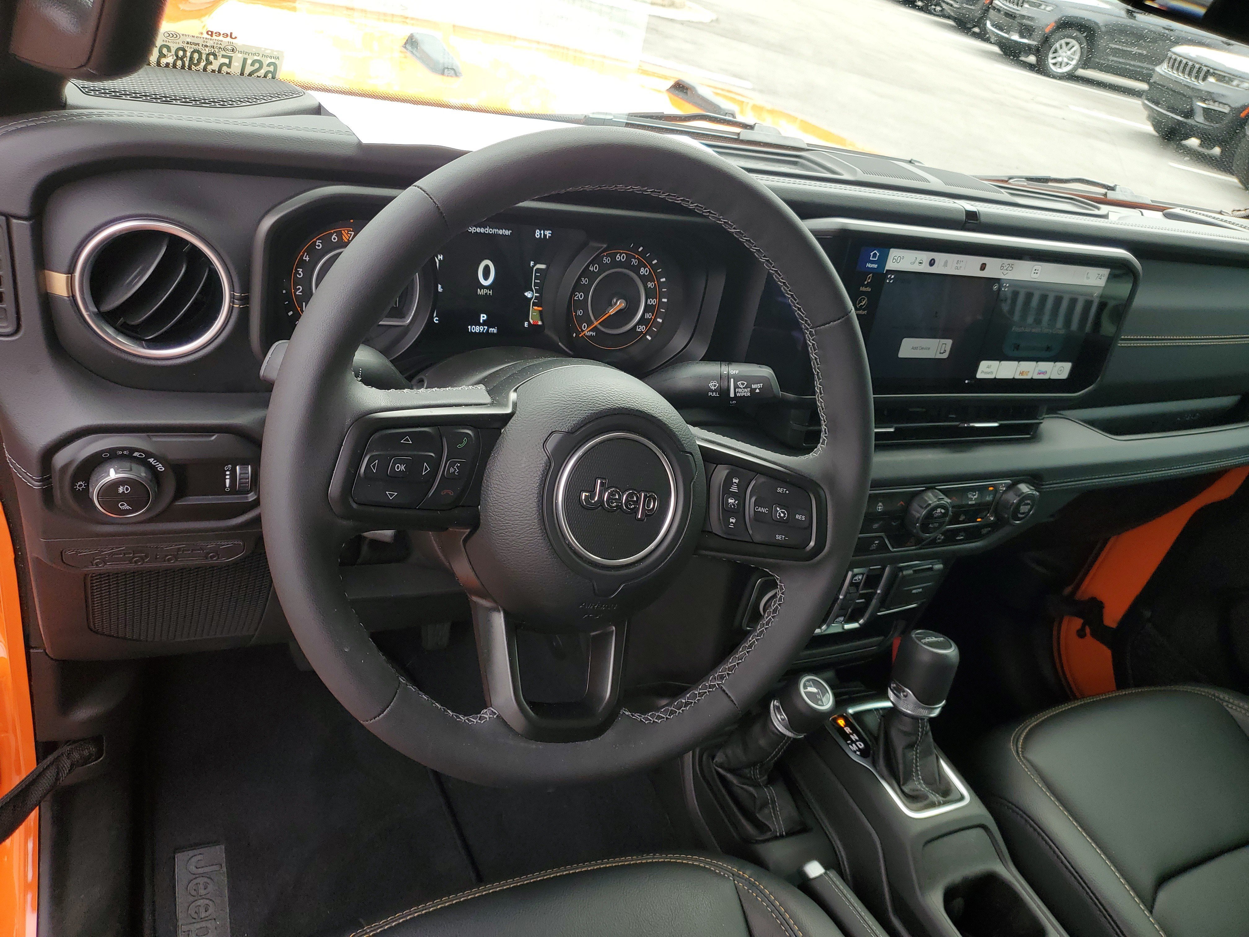 Used 2025 Jeep Gladiator Sport AWD/4WD image 15