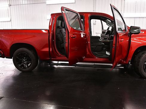 Used 2024 Chevrolet Silverado 1500 RST AWD/4WD image 34