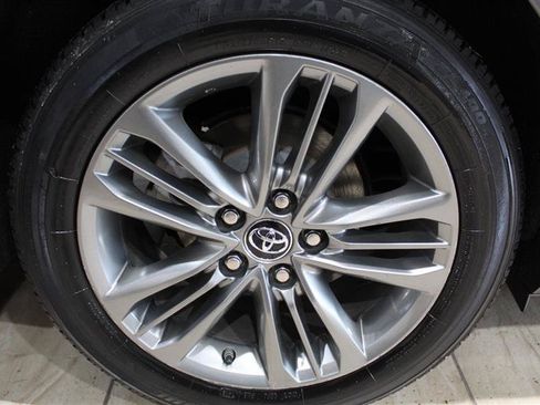 Used 2016 Toyota Camry SE FWD image 12
