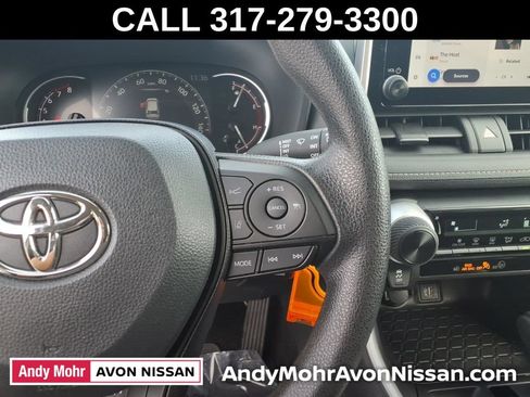 Used 2025 Toyota RAV4 LE AWD/4WD image 27