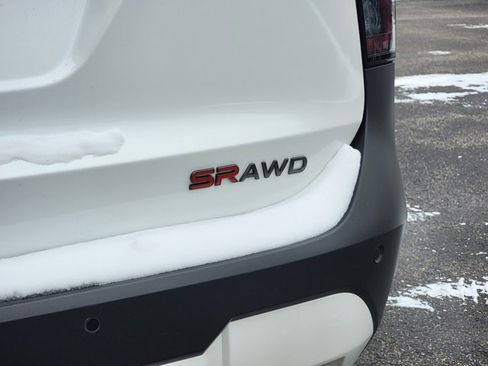 Used 2025 Nissan Kicks SR w/ SR Premium Package image 11