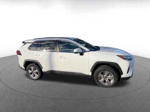 Used 2025 Toyota RAV4 XLE image 2