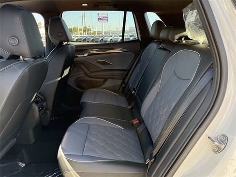 New 2026 Volkswagen Tiguan SEL R-Line image 18