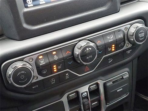 Used 2019 Jeep Wrangler Unlimited Sport S image 16