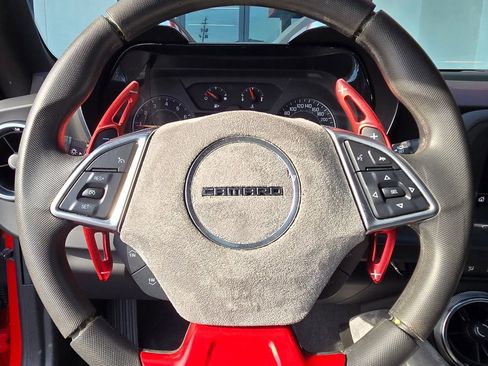 Used 2021 Chevrolet Camaro LT image 29