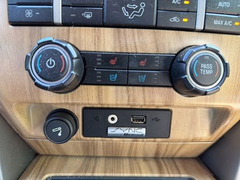 Used 2011 Ford F150 Lariat w/ Lariat Chrome Pkg AWD/4WD image 25