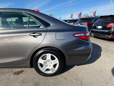 Used 2015 Toyota Camry LE FWD image 27