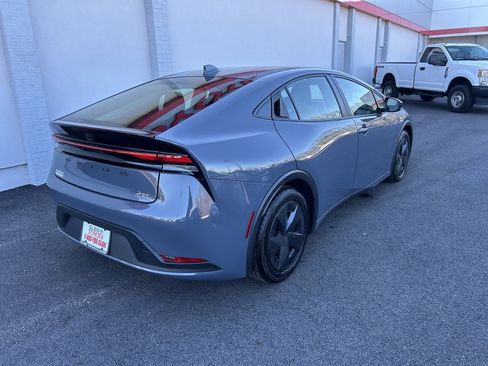 Used 2024 Toyota Prius LE image 5