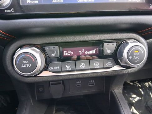 Certified 2025 Nissan Versa SR w/ Trunk Package image 4