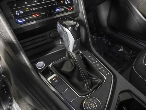 Used 2023 Volkswagen Tiguan SEL R-Line image 33