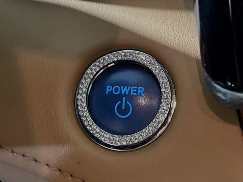 Used 2022 Toyota Highlander Platinum image 23