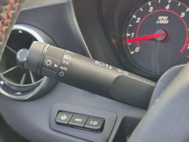 Used 2021 Chevrolet Camaro ZL1 RWD image 11