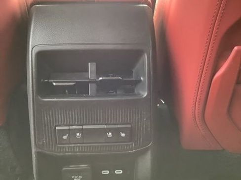 Used 2024 Jeep Wagoneer Launch Edition image 19