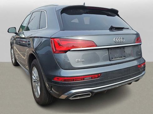Used 2023 Audi Q5 2.0T Premium w/ Convenience Package image 3