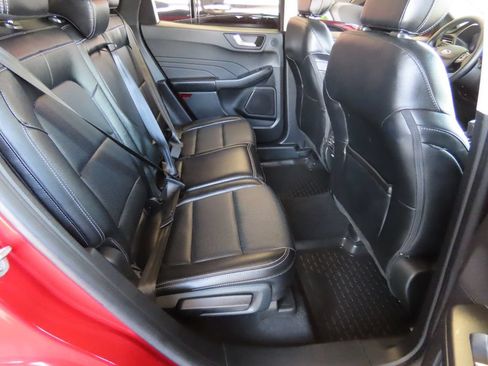 Used 2022 Ford Escape SEL w/ Technology Package AWD/4WD image 33