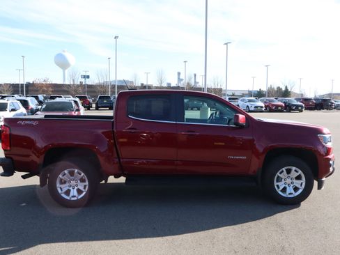 Used 2019 Chevrolet Colorado LT w/ LT Convenience Package image 8