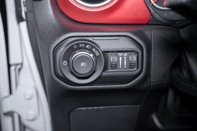 Used 2021 Jeep Wrangler Unlimited Rubicon AWD/4WD image 18