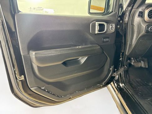 Used 2020 Jeep Gladiator Rubicon AWD/4WD image 11