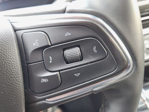 Used 2024 Buick Envista Sport Touring w/ Convenience I Package FWD image 38