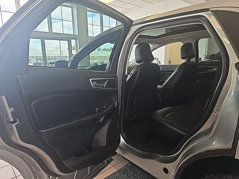 Used 2023 Ford Edge SEL w/ Convenience Package image 28