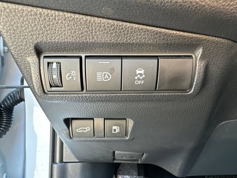 Used 2026 Toyota Corolla Cross AWD Hybrid w/ Convenience Package image 31