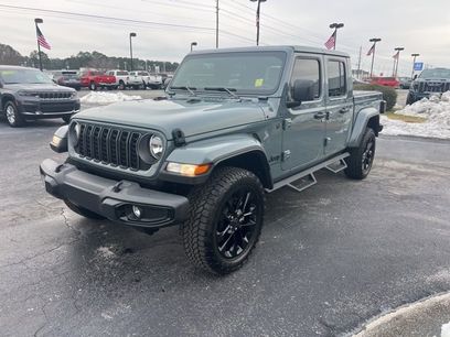 Used 2024 Jeep Gladiator Sport