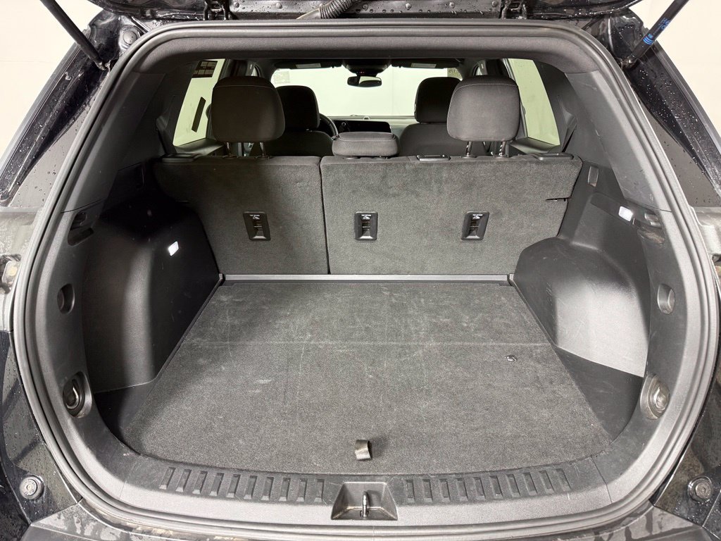 Used 2025 Chevrolet Equinox LT FWD image 10