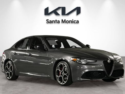 Used 2023 Alfa Romeo Giulia Veloce RWD image 8