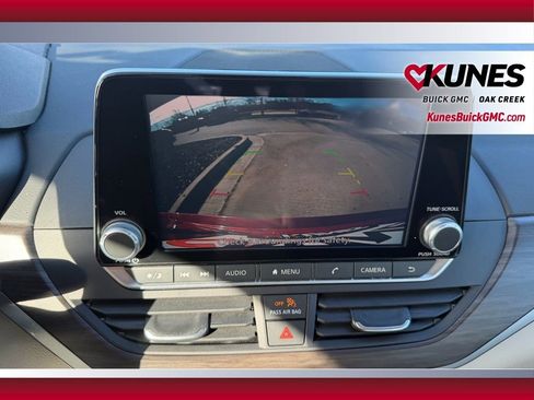 Used 2025 Nissan Altima 2.5 SV image 23