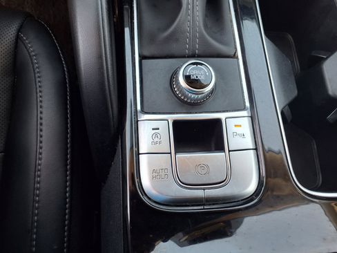 Used 2025 Kia Telluride S FWD image 19