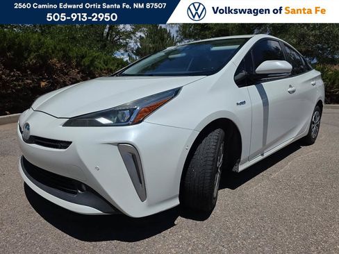 Used 2019 Toyota Prius XLE AWD/4WD image 1
