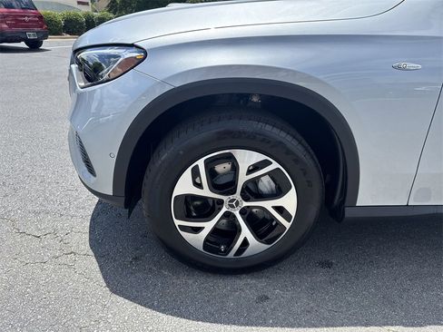 New 2025 Mercedes-Benz GLC 350e 4MATIC image 9