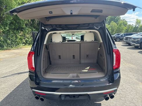 Certified 2021 GMC Yukon Denali w/ Denali Premium Package AWD/4WD image 16
