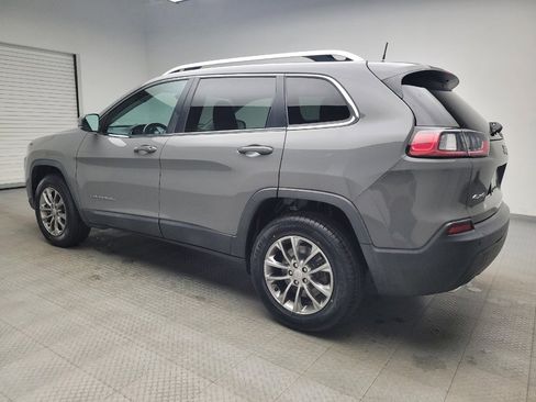 Used 2019 Jeep Cherokee Latitude Plus w/ Comfort/Convenience Group image 3